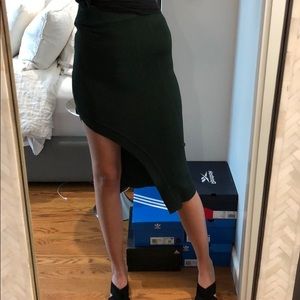 Green slit skirt